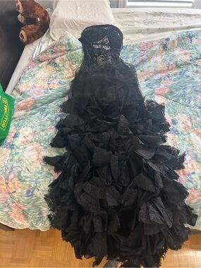 Elegant Black Ruffled Lace Maxi Dress - Strapless Evening Gown